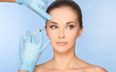 model getting botox injecitons