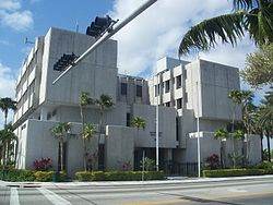 250px-North_Miami_FL_city_hall01